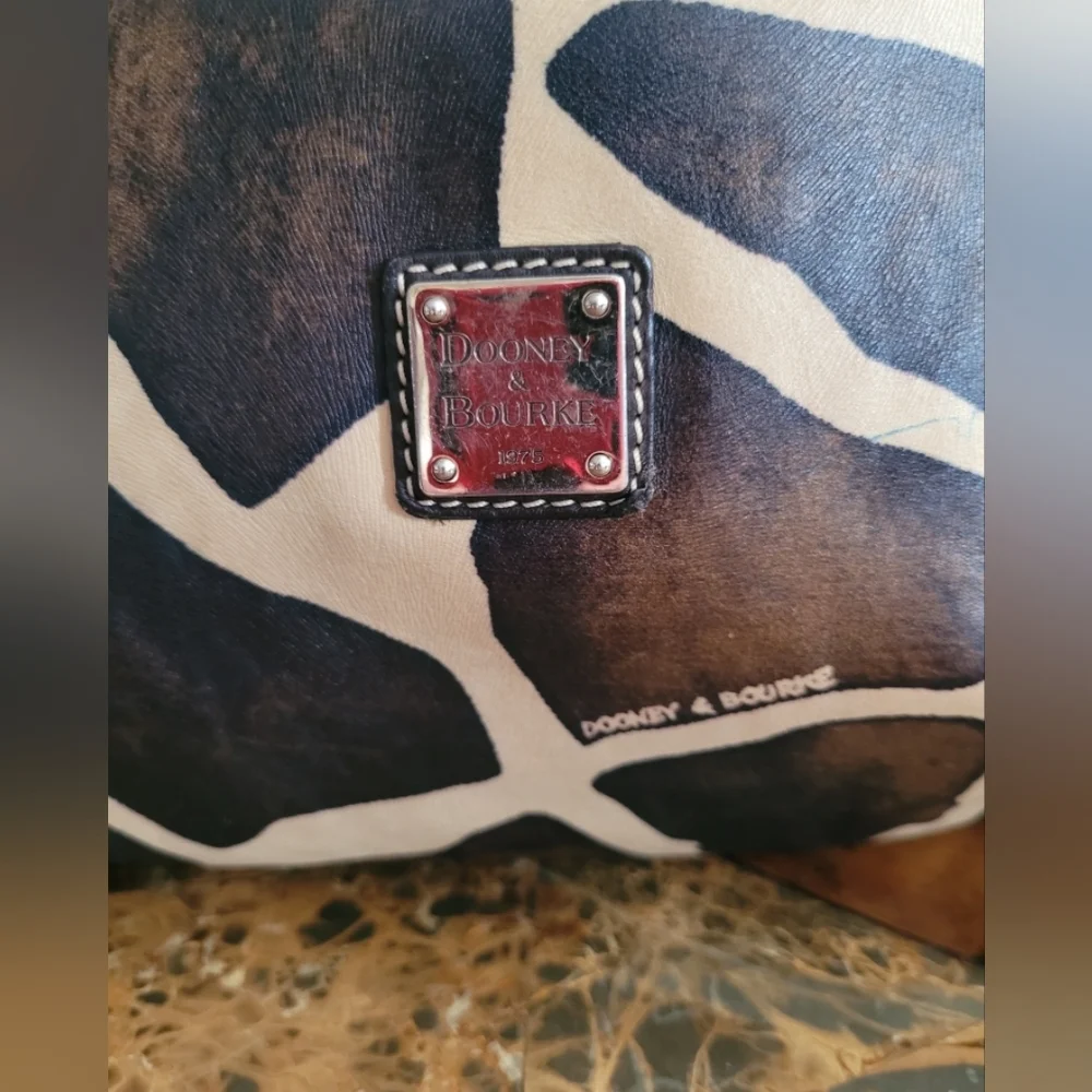 Dooney & Bourke Black and Tan Women's Bag - Picture 9 of 12